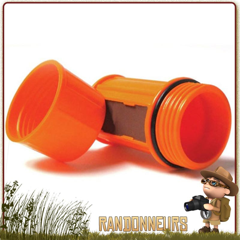 Boite étanche et robuste, en plastique, avec grattoir intégré, pour allumettes de survie tout temps Uco Gear Boite étanche et robuste, en plastique, avec grattoir intégré, pour allumettes de survie tout temps Uco Gear
