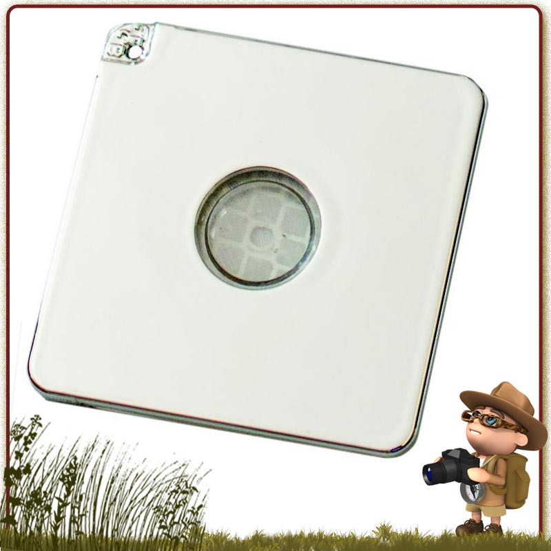 miroir de survie ultra léger. Très réfléchissant, et visible jusqu'à 16.1 km. pour une utilisation à une seule main miroir de survie ultra léger. Très réfléchissant, et visible jusqu'à 16.1 km. pour une utilisation à une seule main